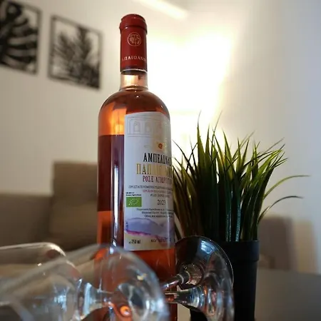 Syntagma Square, 70sqm Pentelis Sunny Appartement *
