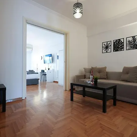 Syntagma Square, 70sqm Pentelis Sunny Appartement Athene