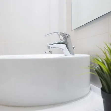 Syntagma Square, 70sqm Pentelis Sunny Appartement *