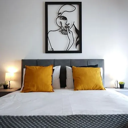 Syntagma Square, 70sqm Pentelis Sunny * Athene